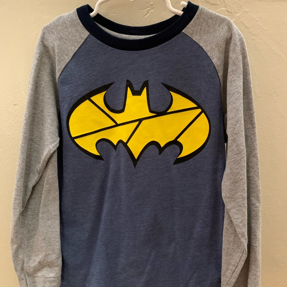 Batman-long sleeve shirt… perfect condition - Picture 1 of 4